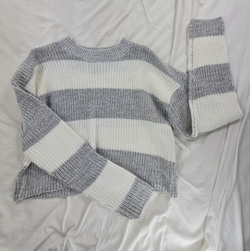 Grey and White Women's Striped Knitted Cropped Sweater NWOT